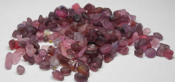 Melee Spinel - 84.5ct - Hand Select Gem Rough - prettyrock.com