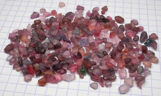 Melee Spinel - 112.5ct - Hand Select Gem Rough - prettyrock.com