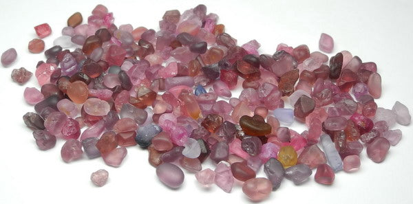 Melee Spinel - 108ct - Hand Select Gem Rough - prettyrock.com