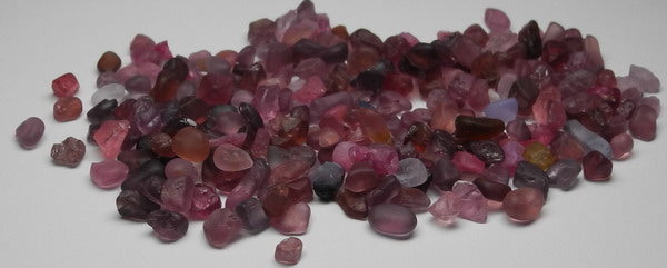 Melee Spinel - 108ct - Hand Select Gem Rough - prettyrock.com