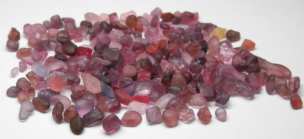 Melee Spinel - 102.5ct - Hand Select Gem Rough - prettyrock.com