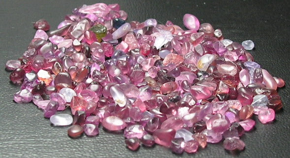 Melee Spinel - 135.5ct - Hand Select Gem Rough - prettyrock.com