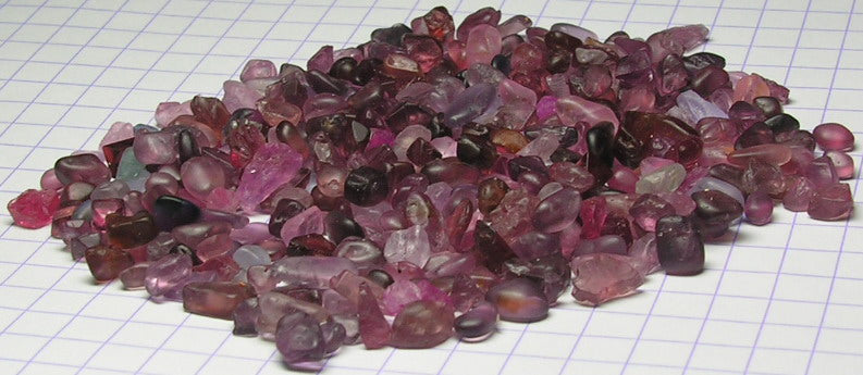 Melee Spinel - 144.5ct - Hand Select Gem Rough - prettyrock.com