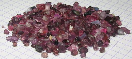Melee Spinel - 125ct - Hand Select Gem Rough - prettyrock.com