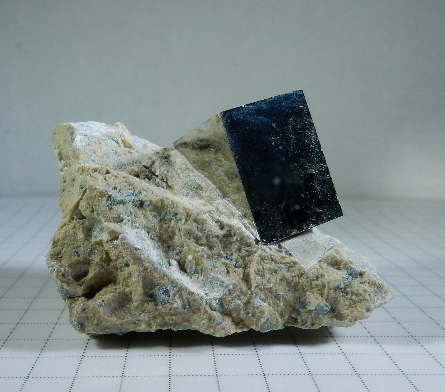 Pyrite - Mineral Specimen - 451 ct - prettyrock.com