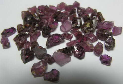 NC Rhodolite Garnet - 44.88ct - Hand Select Gem Rough - prettyrock.com