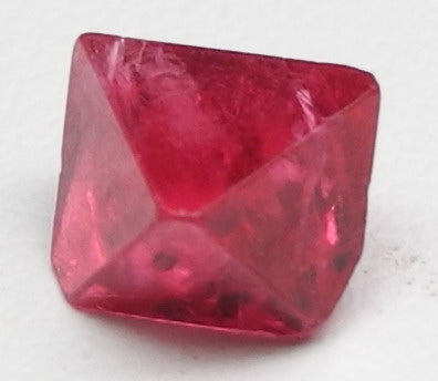 Noble Red Spinel - 1.57ct - Hand Select Gem Rough - prettyrock.com