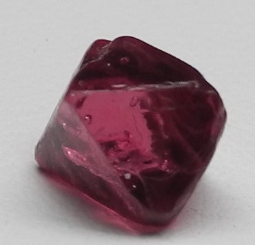Noble red spinel - 2.05ct - Hand Select Gem Rough - prettyrock.com