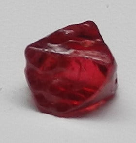Noble Red Spinel - 1.48ct - Hand Select Gem Rough - prettyrock.com