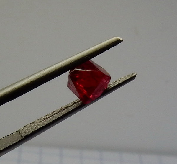 Noble Spinel - 1.32ct - Hand Select Gem Rough - prettyrock.com