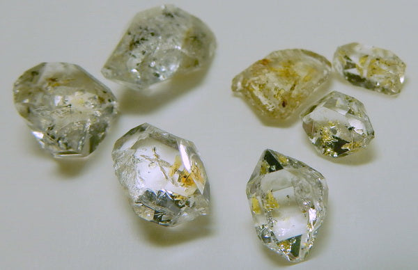 Petroleum Included Quartz - 9.22ct - Hand Select Gem Rough - prettyrock.com