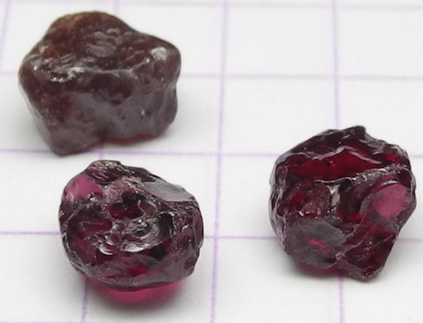 Pyrope Garnet - 4.42ct - Hand Select Gem Rough - prettyrock.com