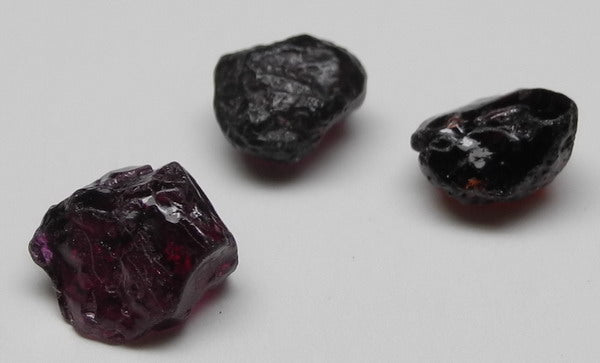 Pyrope Garnet - 7.34ct - Hand Select Gem Rough - prettyrock.com
