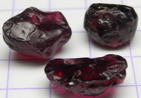 Pyrope Garnet - 6.4ct - Hand Select Gem Rough - prettyrock.com