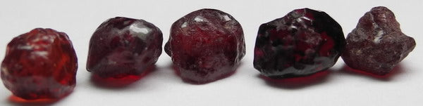 Pyrope Garnet - 5.55ct - Hand Select Gem Rough - prettyrock.com