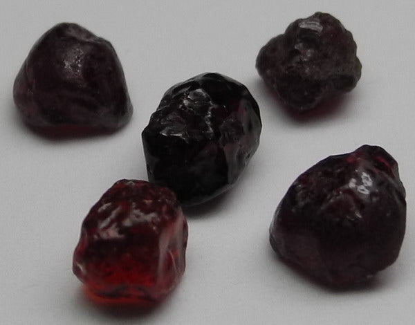 Pyrope Garnet - 5.55ct - Hand Select Gem Rough - prettyrock.com