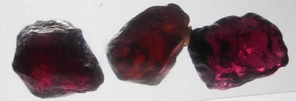 Pyrope Garnet - 5.75ct - Hand Select Gem Rough - prettyrock.com