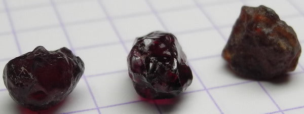 Pyrope Garnet - 6.7ct - Hand Select Gem Rough - prettyrock.com