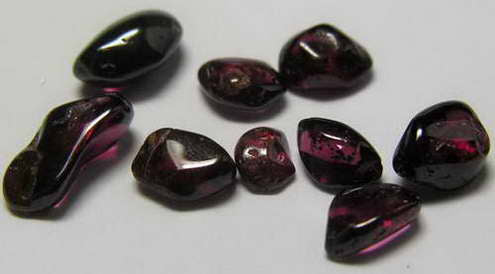 Rhodolite Garnet - 7.21ct - Hand Select Gem Rough - prettyrock.com