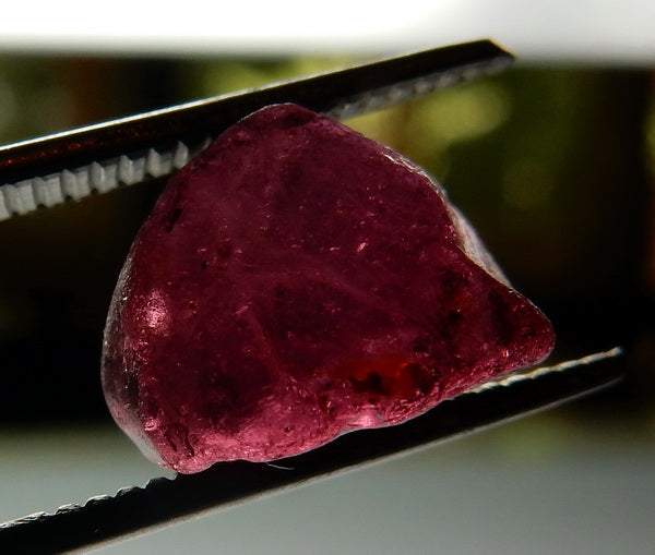 Rhodolite Garnet - 7.68ct - Hand Select Gem Rough - prettyrock.com