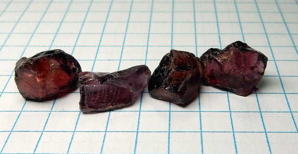 Rhodolite Garnet - 22ct - Hand Select Gem Rough - prettyrock.com