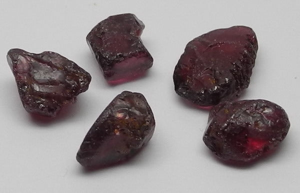 Rhodolite Garnet - 24.97ct - Hand Select Gem Rough - prettyrock.com