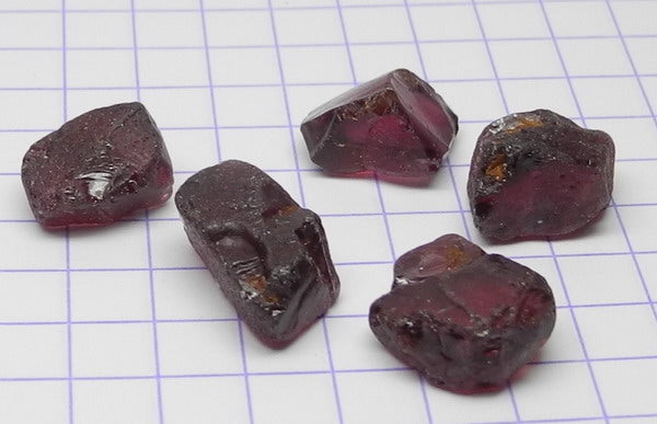 Rhodolite Garnet - 27.32ct - Hand Select Gem Rough - prettyrock.com