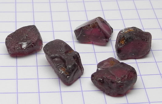 Rhodolite Garnet - 27.32ct - Hand Select Gem Rough - prettyrock.com
