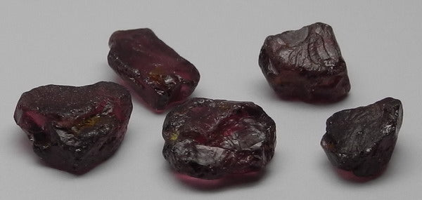 Rhodolite Garnet - 23.39ct - Hand Select Gem Rough - prettyrock.com
