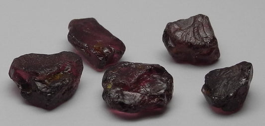Rhodolite Garnet - 23.39ct - Hand Select Gem Rough - prettyrock.com