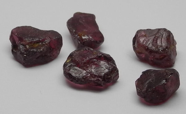 Rhodolite Garnet - 23.39ct - Hand Select Gem Rough - prettyrock.com