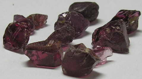 Rhodolite Garnet - 23.49ct - Hand Select Gem Rough - prettyrock.com