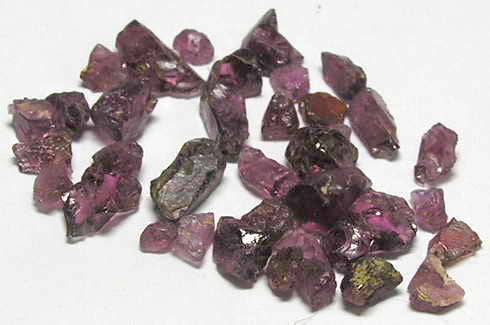 Rhodolite Garnet - 24.64ct - Hand Select Gem Rough - prettyrock.com