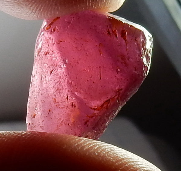 Rhodolite Garnet - 17.72ct - Hand Select Gem Rough - prettyrock.com