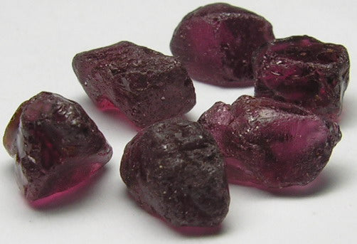 Rhodolite Garnet - 18.86ct - Hand Select Gem Rough - prettyrock.com
