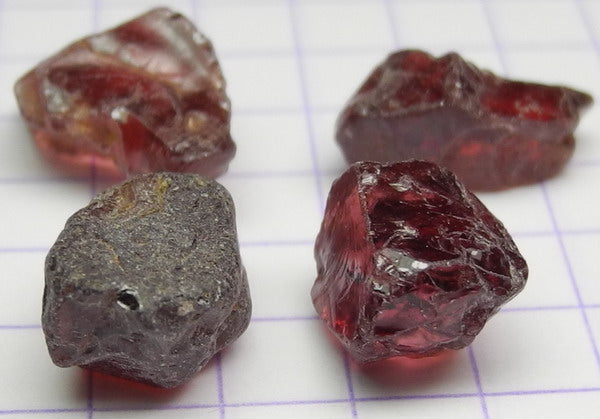 Rhodolite Garnet - 18.95ct - Hand Select Gem Rough - prettyrock.com