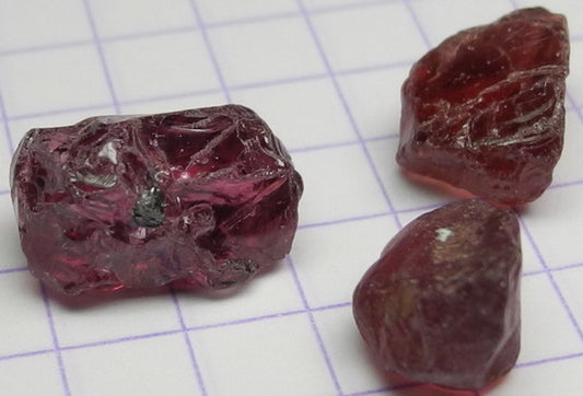 Rhodolite Garnet - 12.85ct - Hand Select Gem Rough - prettyrock.com