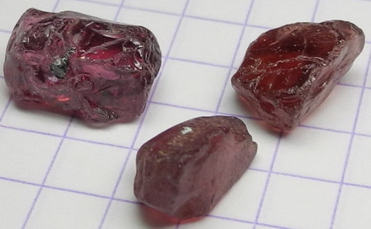 Rhodolite Garnet - 12.85ct - Hand Select Gem Rough - prettyrock.com