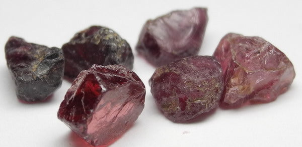 Rhodolite Garnet - 14.5ct - Hand Select Gem Rough - prettyrock.com