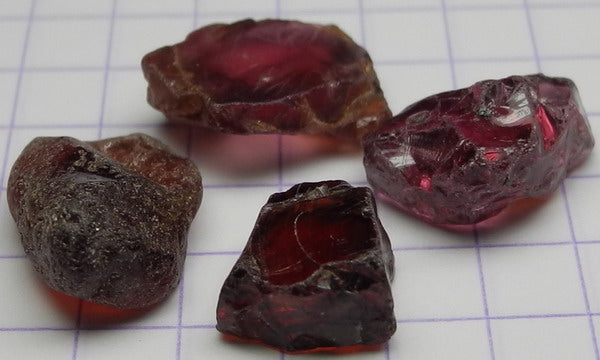 Rhodolite Garnet - 22.6ct - Hand Select Gem Rough - prettyrock.com