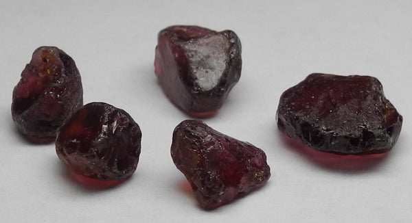 Rhodolite Garnet - 25.59ct - Hand Select Gem Rough - prettyrock.com