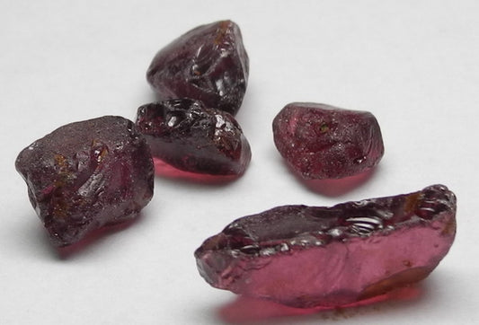 Rhodolite Garnet - 26.96ct - Hand Select Gem Rough - prettyrock.com