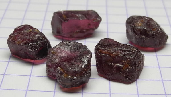 Rhodolite Garnet - 25.7ct - Hand Select Gem Rough - prettyrock.com