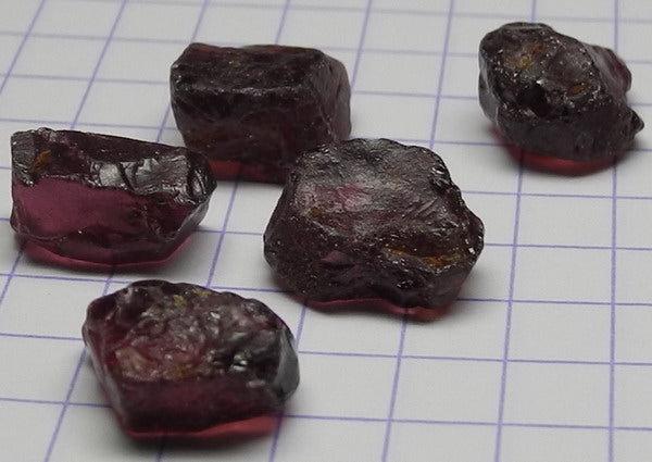 Rhodolite Garnet - 25.7ct - Hand Select Gem Rough - prettyrock.com