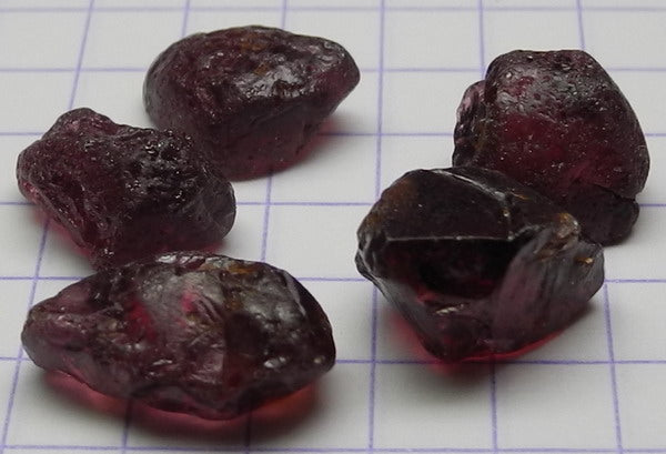Rhodolite Garnet - 24.09ct - Hand Select Gem Rough - prettyrock.com