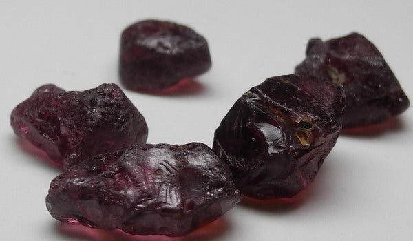Rhodolite Garnet - 24.09ct - Hand Select Gem Rough - prettyrock.com