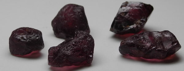 Rhodolite Garnet - 24.09ct - Hand Select Gem Rough - prettyrock.com