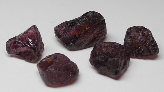 Rhodolite Garnet - 22.86ct - Hand Select Gem Rough - prettyrock.com