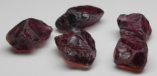 Rhodolite Garnet - 20.7ct - Hand Select Gem Rough - prettyrock.com