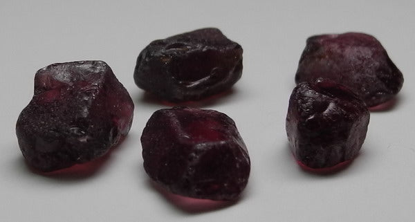 Rhodolite Garnet - 20.64ct - Hand Select Gem Rough - prettyrock.com